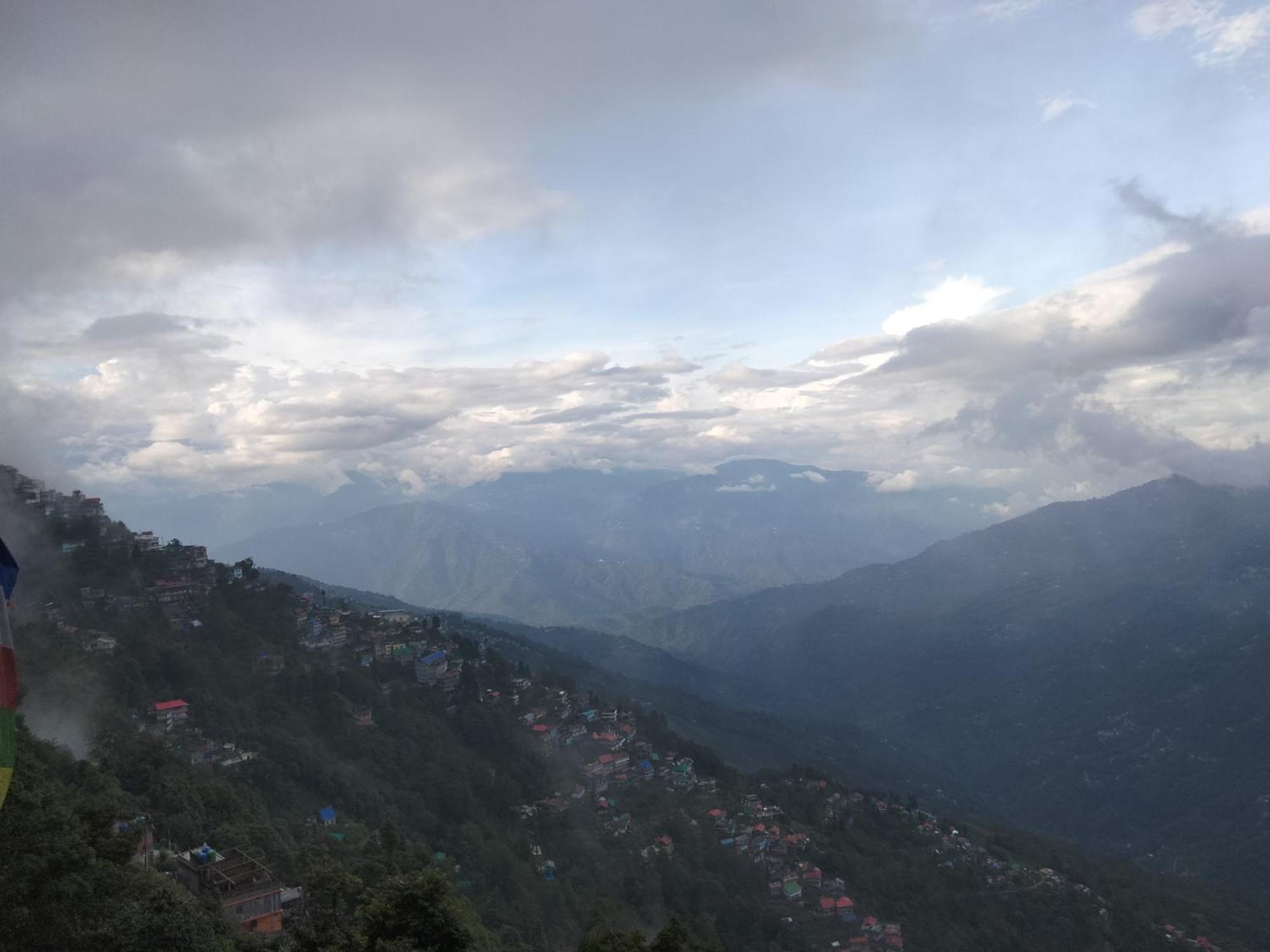 Sunrise Homestay Darjeeling  Extérieur photo