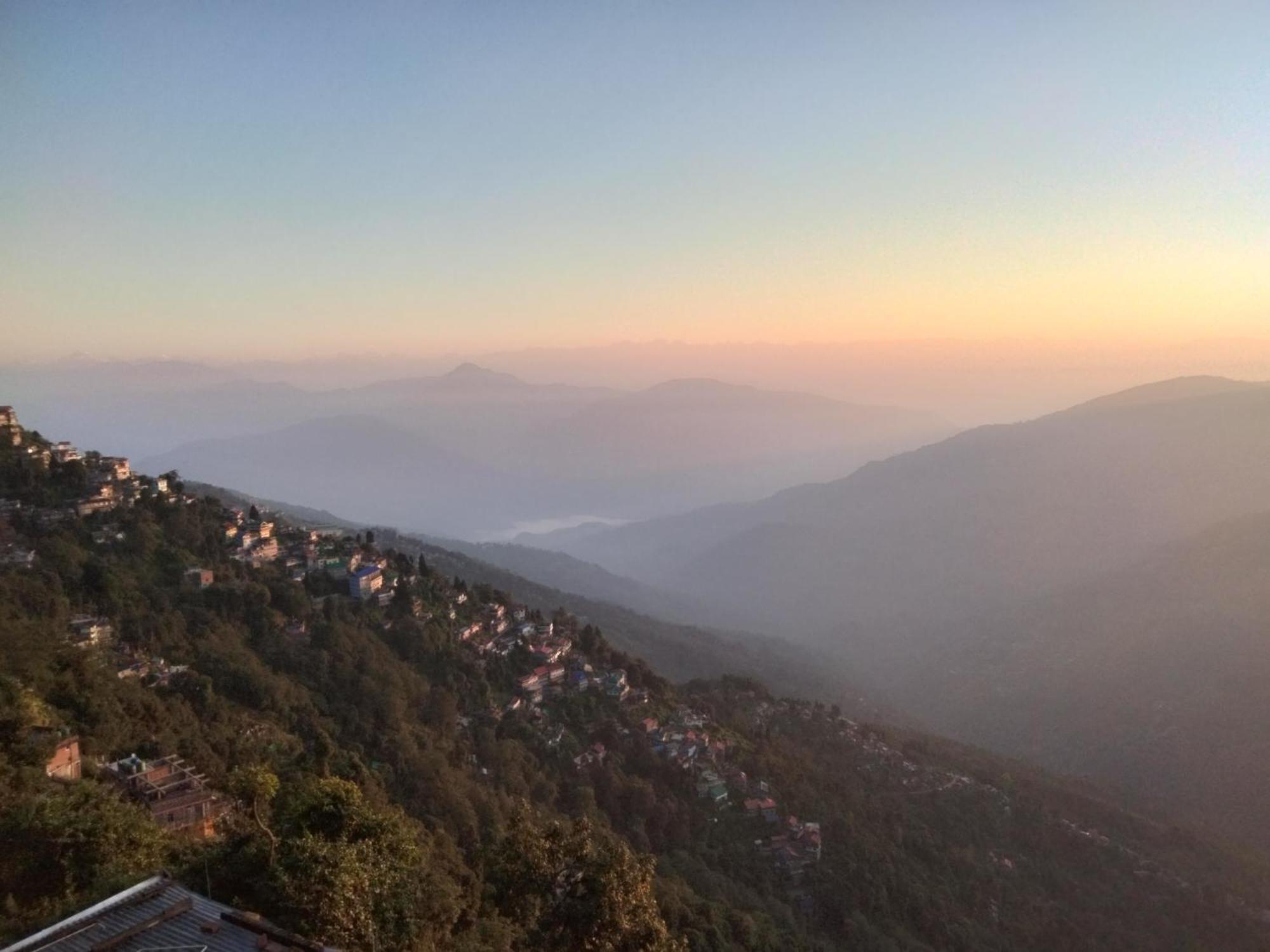 Sunrise Homestay Darjeeling  Extérieur photo