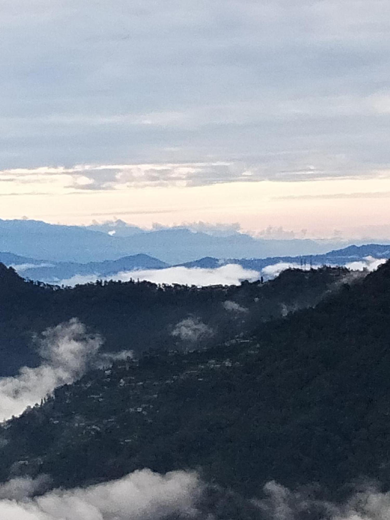 Sunrise Homestay Darjeeling  Extérieur photo
